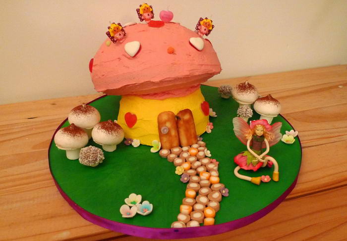Mushroom-Cake-by-foilman